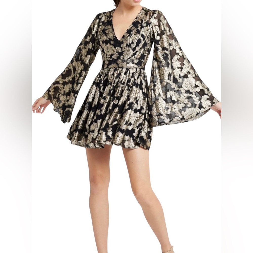 NWT Mille Goldie Metallic Jacquard Chiffon Long Bell Sleeve V-Neck GatheredSkirt